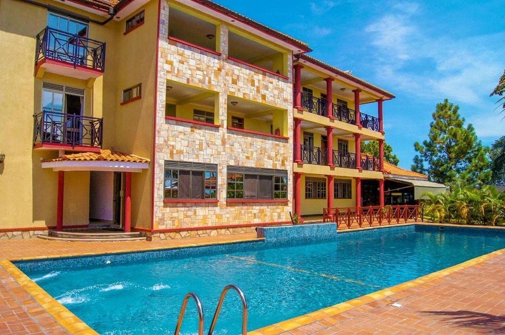 Rosemary Courts Bed And Breakfast Entebbe Bagian luar foto