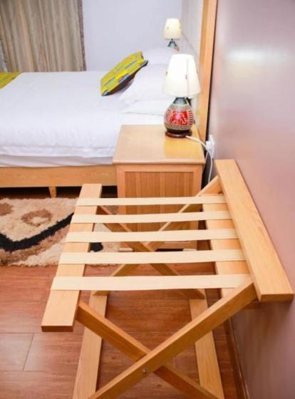 Rosemary Courts Bed And Breakfast Entebbe Bagian luar foto