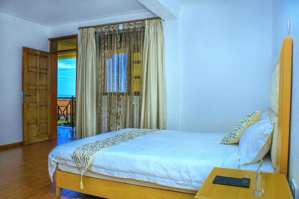 Rosemary Courts Bed And Breakfast Entebbe Bagian luar foto